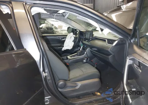 2022 Toyota Rav4 Xle z USA, uszkodzony, nr VIN 2T3P1RFV2NC302770